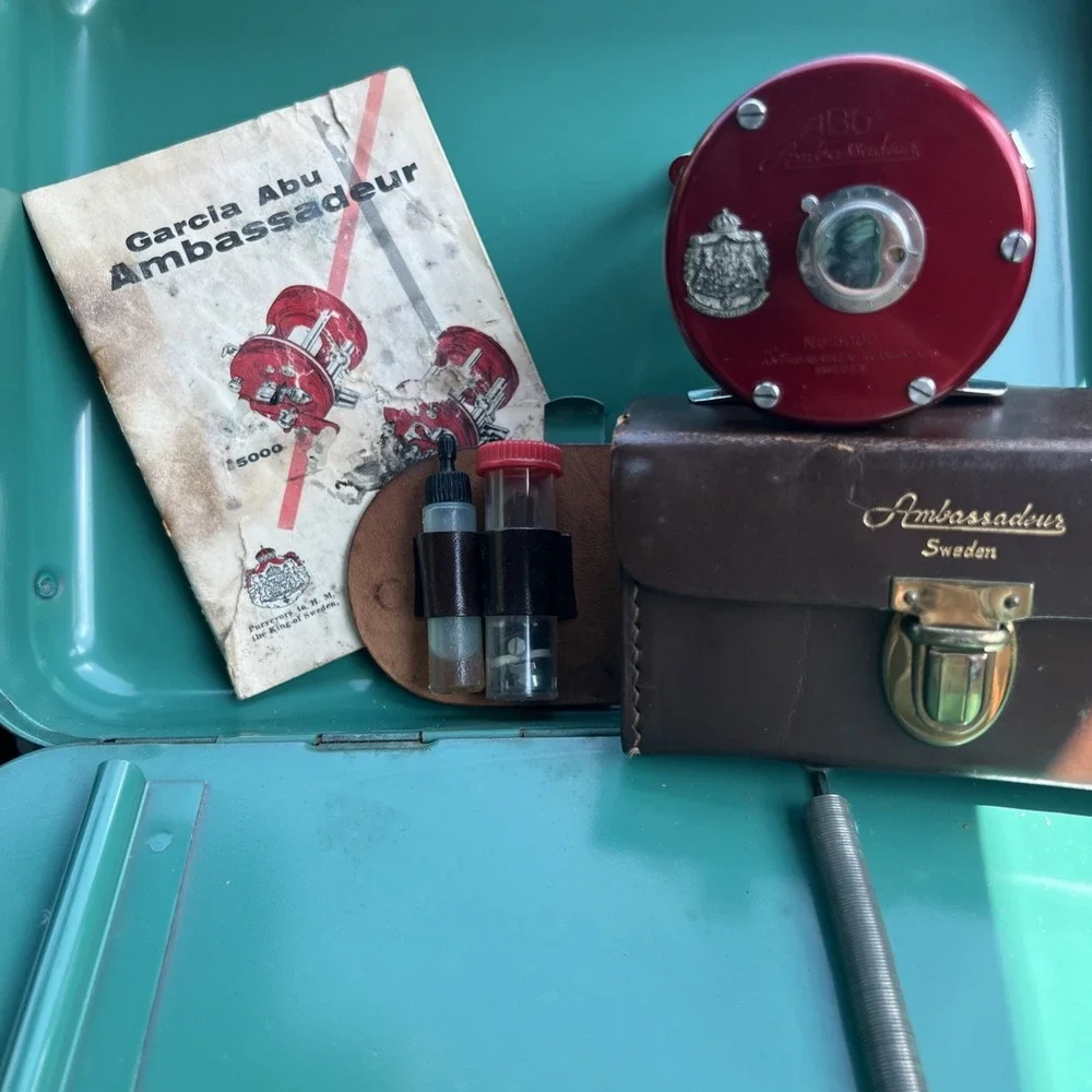 ABU Ambassadeur 5000 Casting Reel Red‎ Vintage with Original Case Sweden